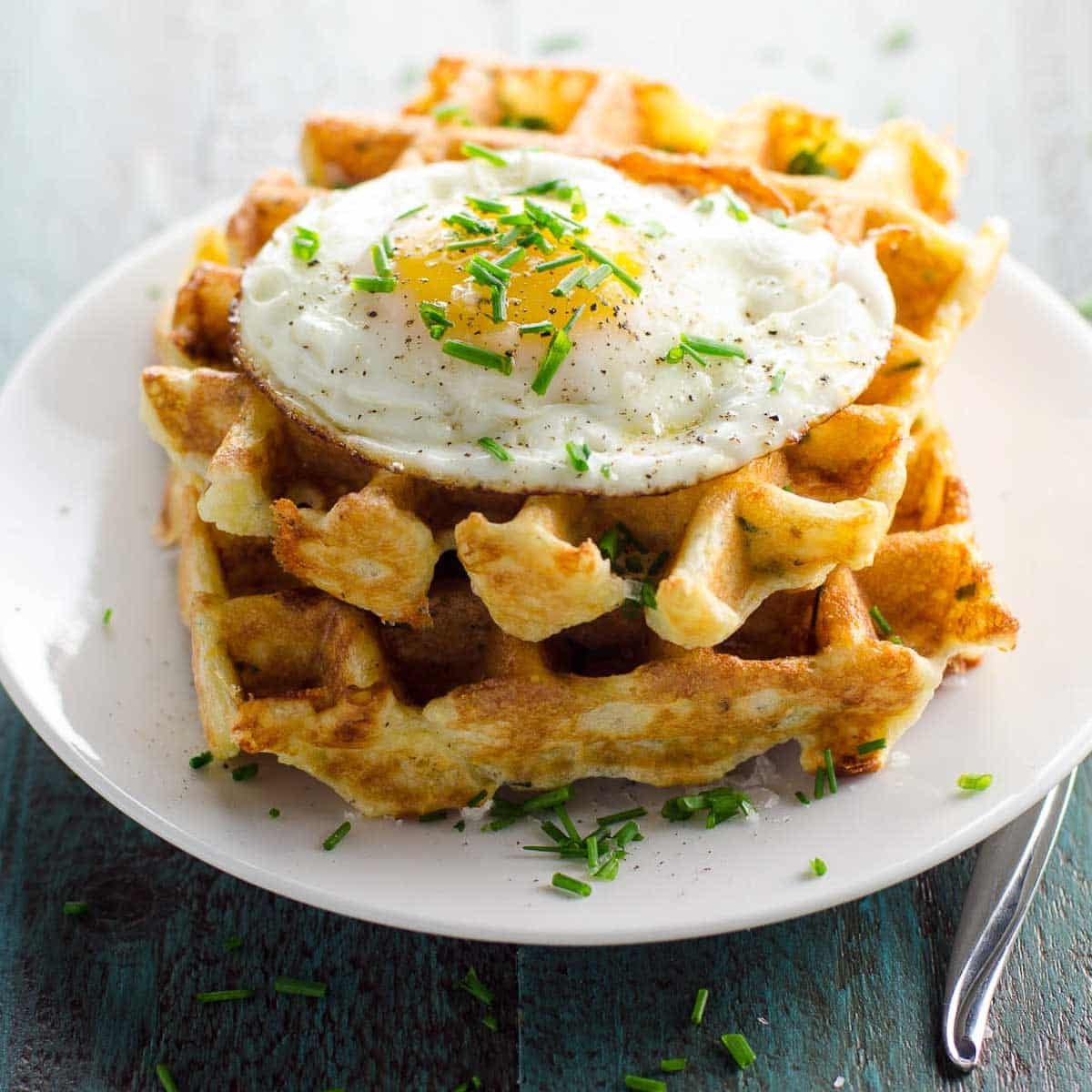 Cheddar Chive Waffles with Gravy: Gourmet Brunch Made Easy